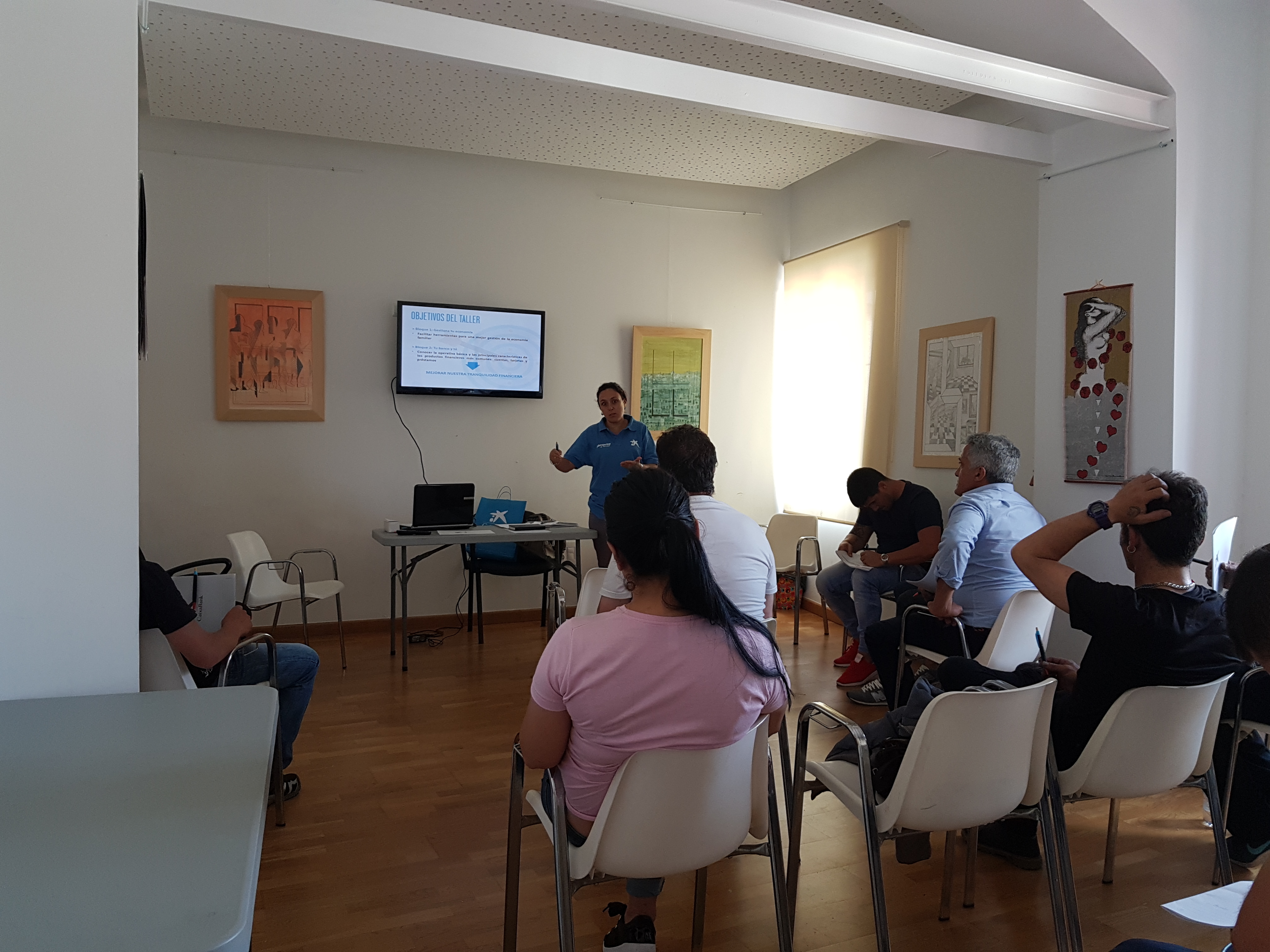 Educación Básica Financiera en Badajoz