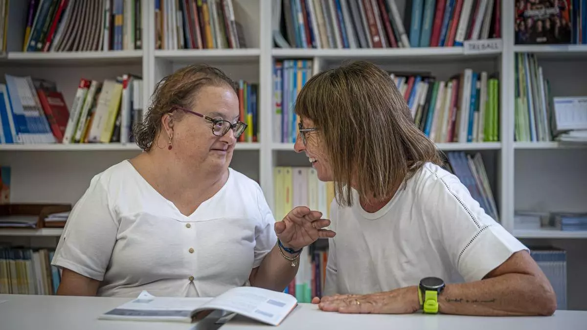 Comprensión lectora: la preciosa 'odisea' de Mònica y Maite
