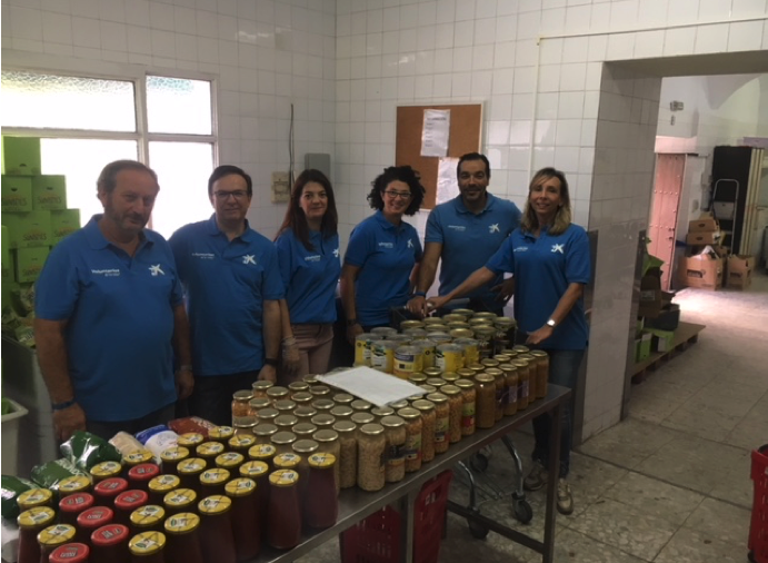 Repartiment d'aliments a Càceres