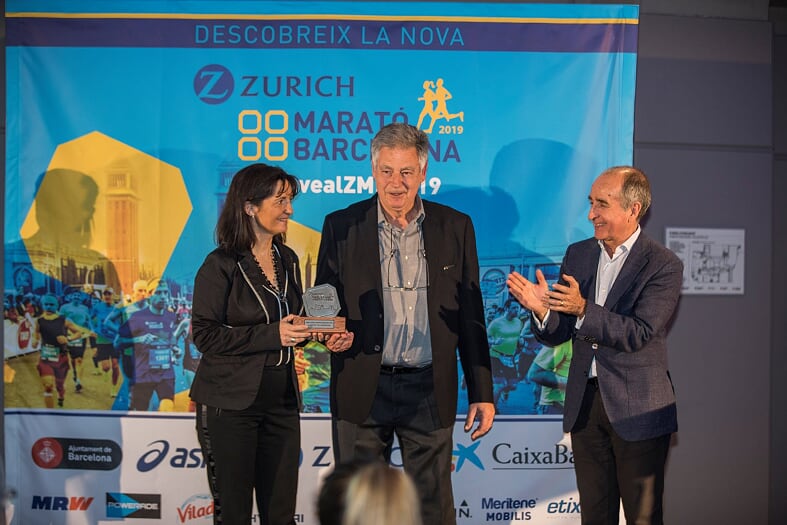 Recollim el premi “Entitat Col·laboradora” durant la Marató de Barcelona