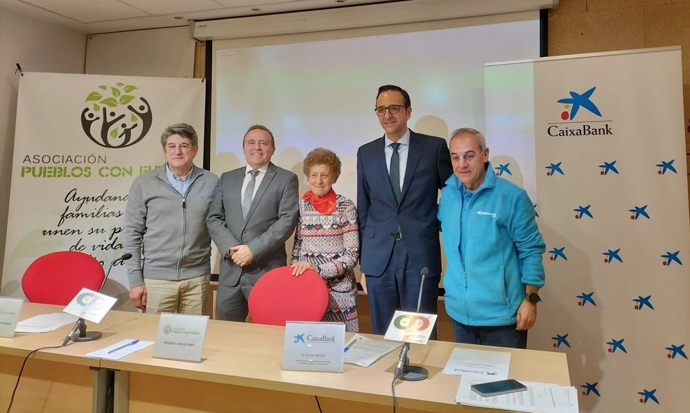 CaixaBank apoya a la Asociación Pueblos con Futuro