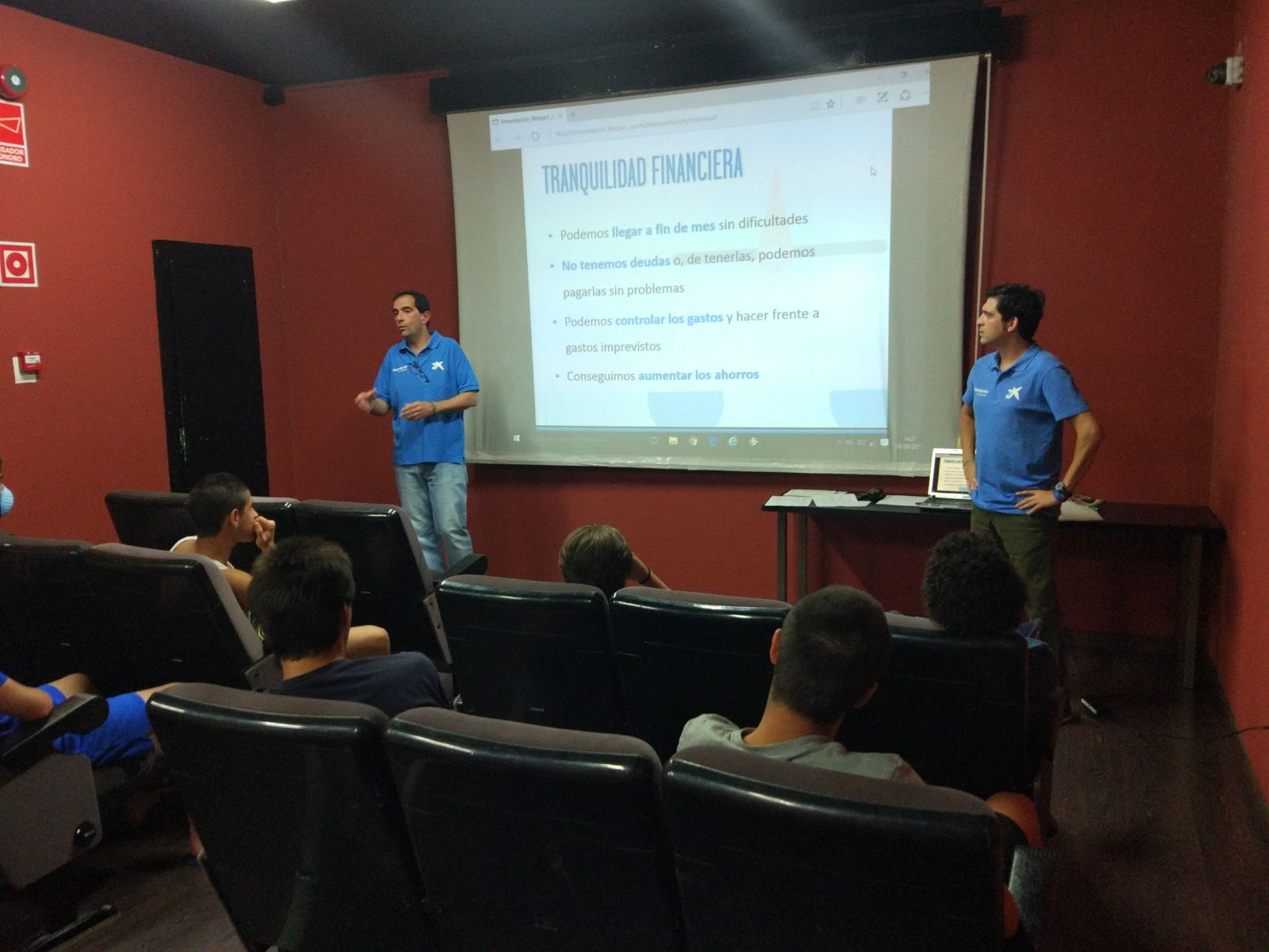 Taller d'Educació Financera al centre de menors Medina Azahara