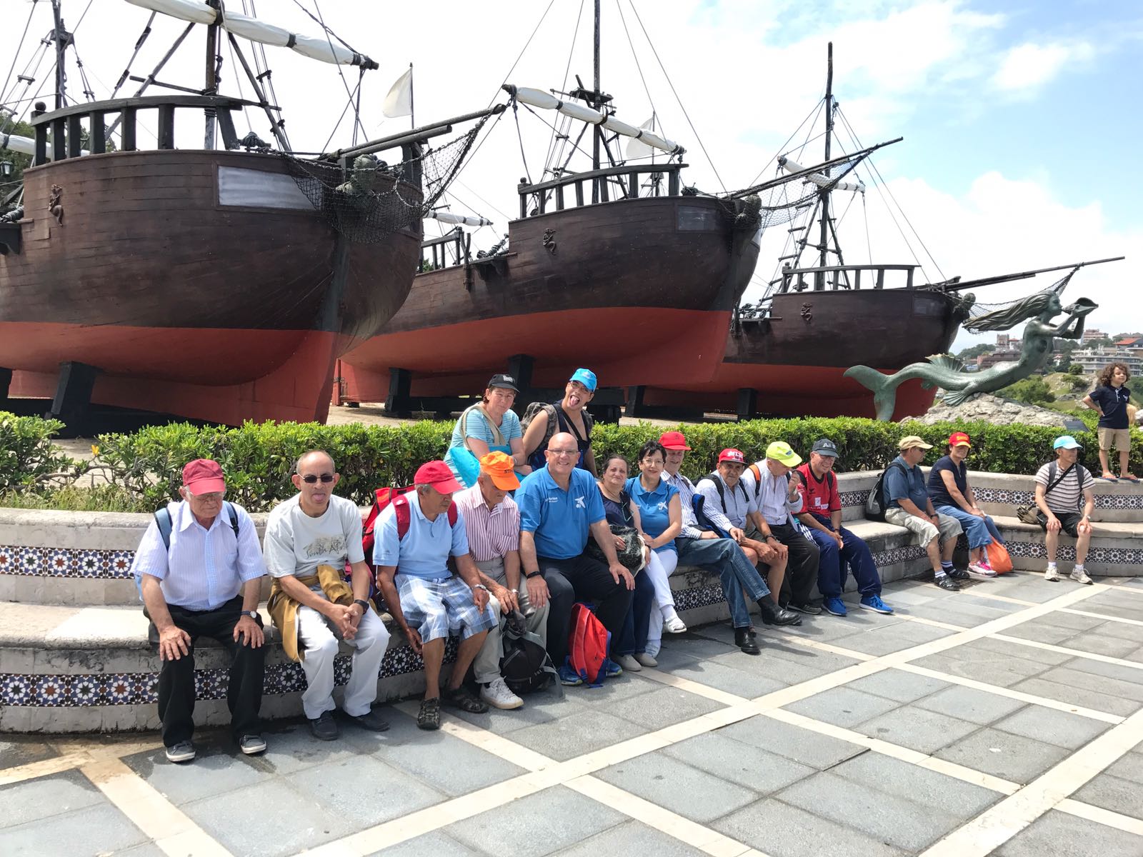 Els voluntaris de Burgos i de Santander ens unim per realitzar una excursió a la platja del Sardinero
