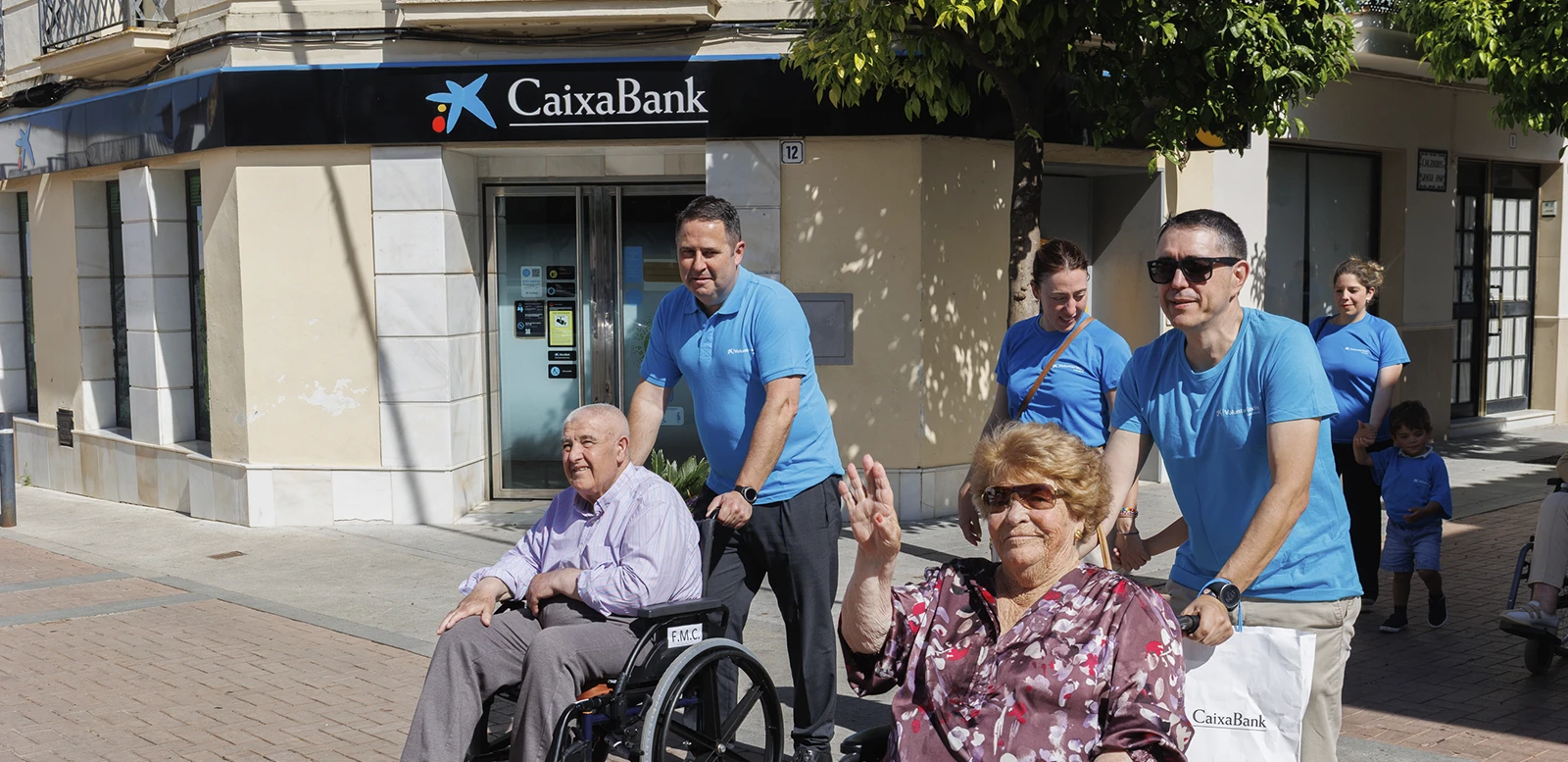 Voluntariado CaixaBank en 'Julia en las Ondas'
