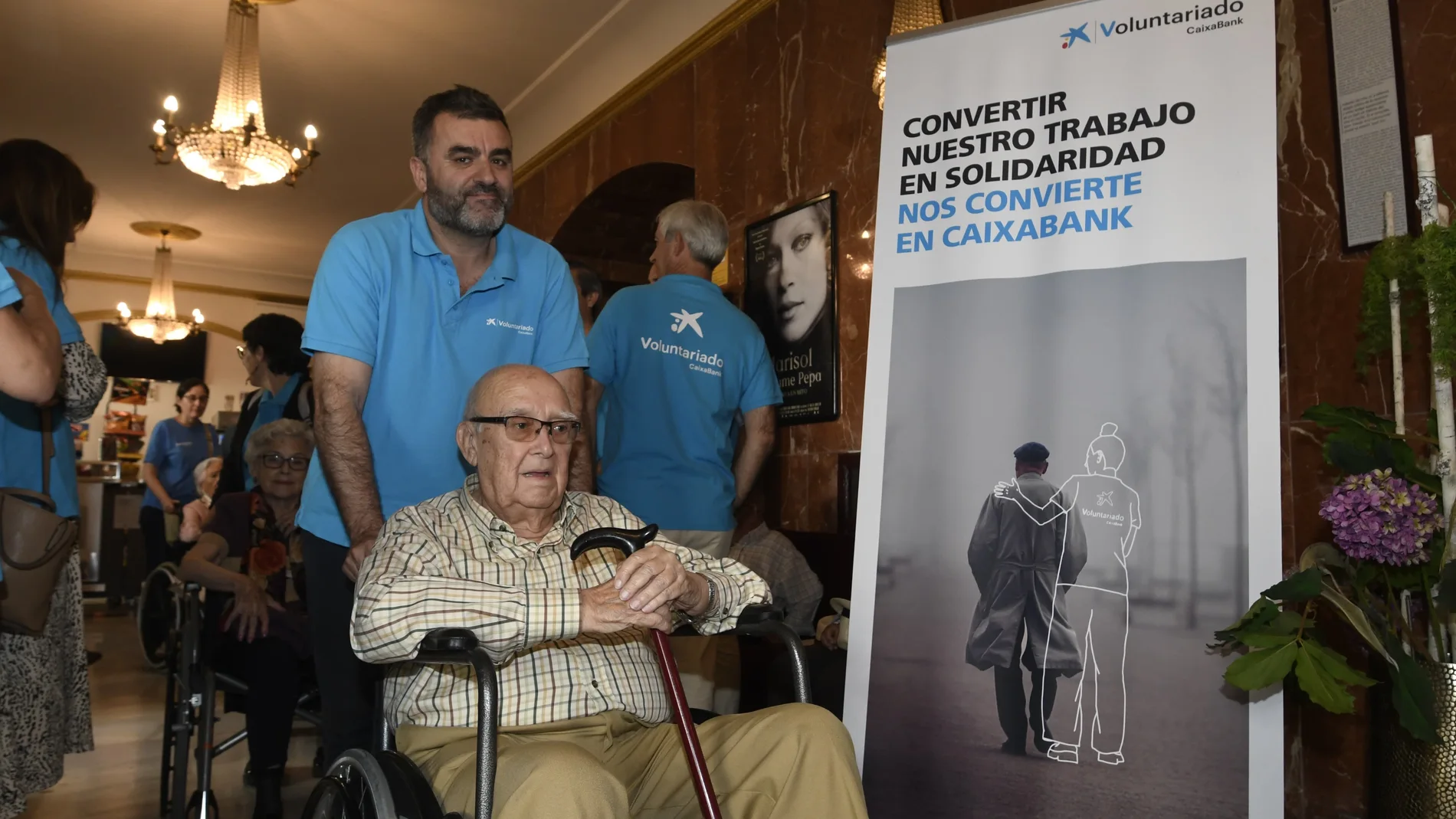 De la residencia al cine con compañía solidaria