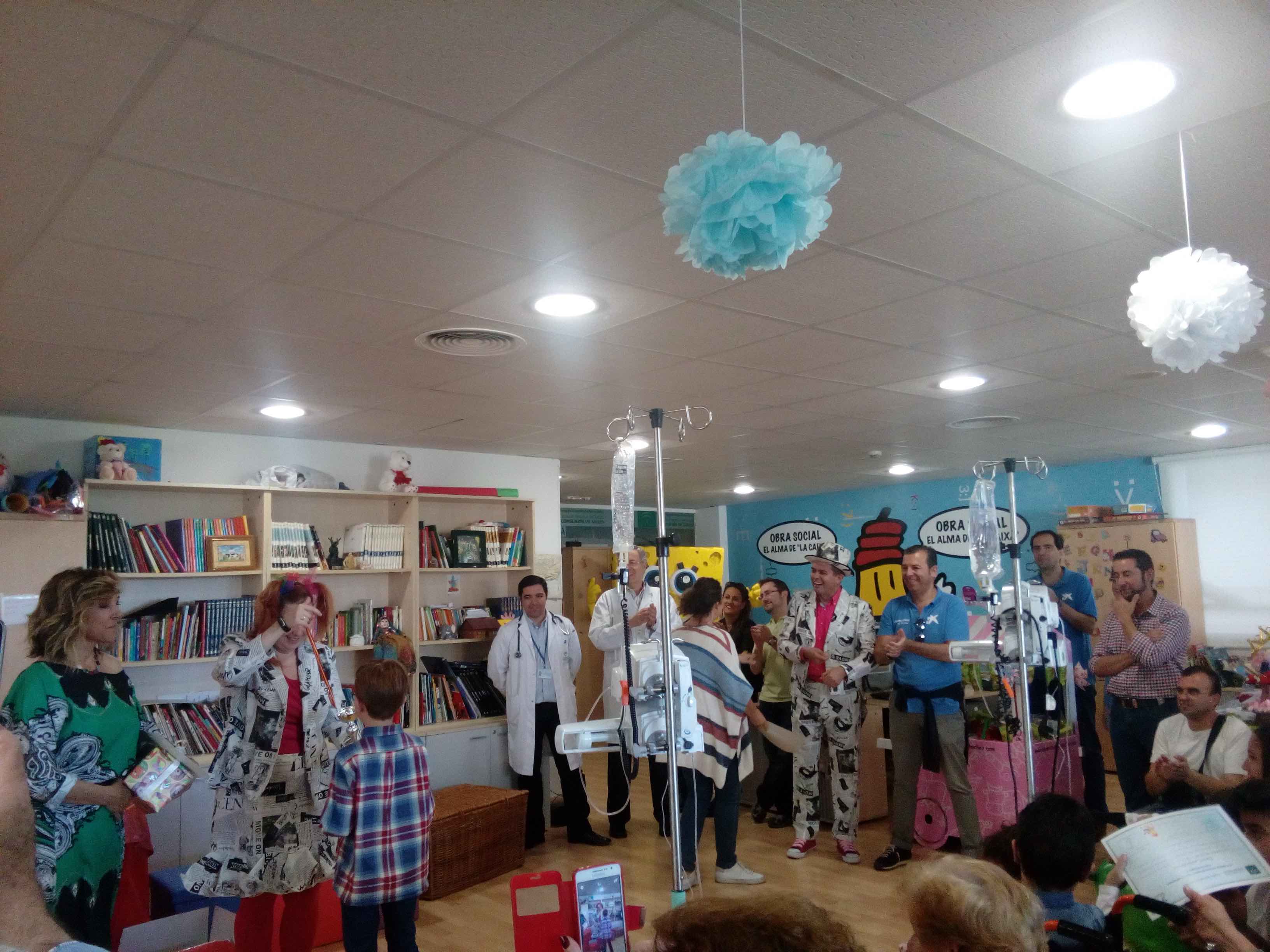 Juegos, lecturas y momentos divertidos en la Ciber Aula de verano del Hospital Reina Sofía Córdoba