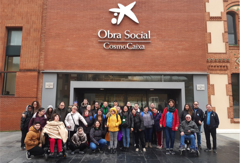 L'Associació Santa Oliva visita Cosmocaixa