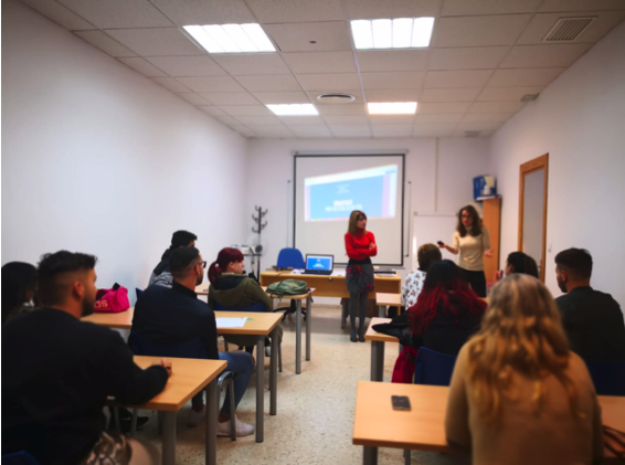 Taller d'Educació financera a Incorpora Atenea Mèrida