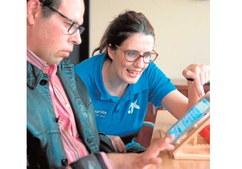 Voluntarios de CaixaBank en Castilla-La Mancha ganan la convocatoria de ayudas del Programa Iberoamericano de Bibliotecas Públicas