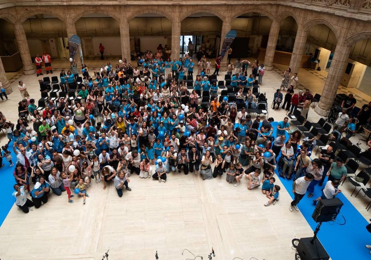 CaixaBank organiza la II Gala Solidaria «Jóvenes y Capaces» con motivo del 'Mes Social', con la colaboración especial de la M.O.D.A.